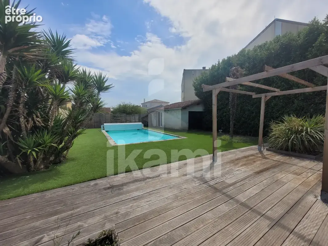 Maison - 85 m2 - 5 pièces - avec piscine et dépendances - photo 2