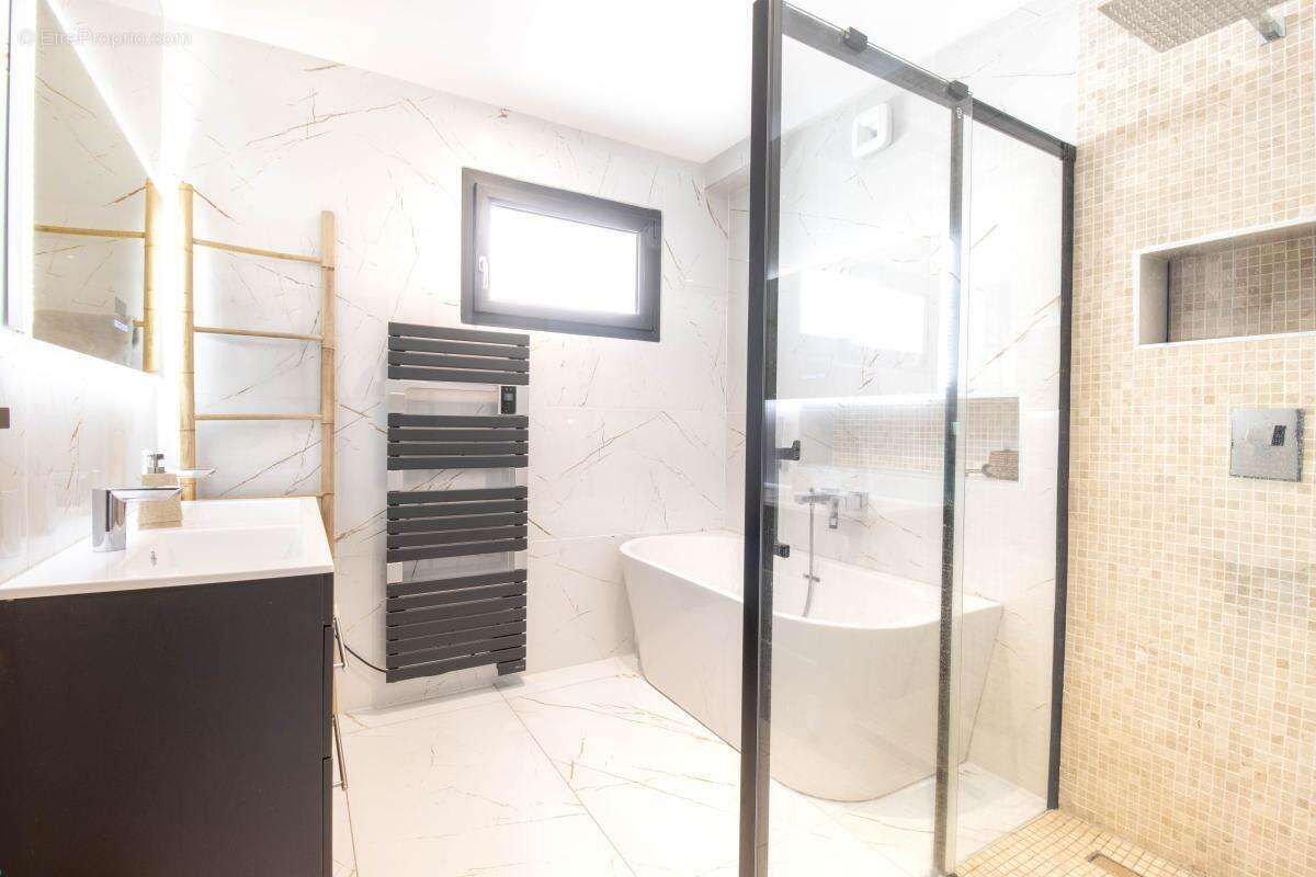 Maison Contemporaine 220 m² 5 Chambres - photo 11