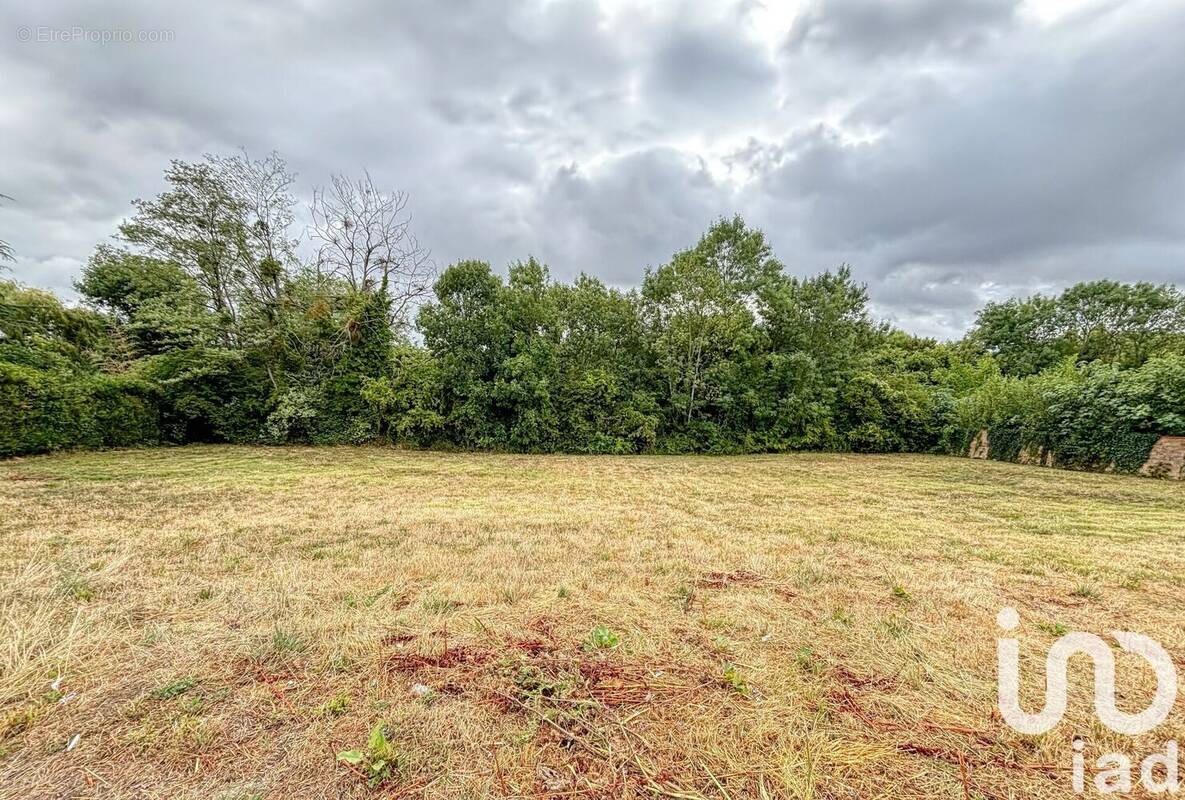 Photo 1 - Terrain à CORBEIL-ESSONNES