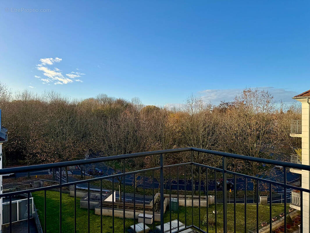 Appartement à BUSSY-SAINT-GEORGES