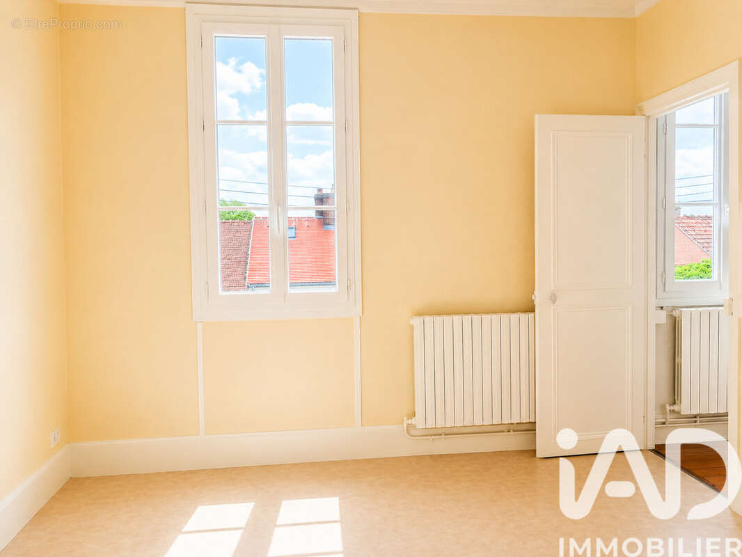 Photo 4 - Appartement à L'ISLE-ADAM