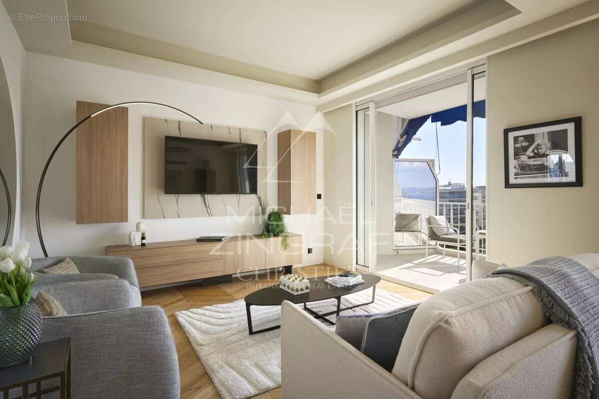 Cannes Croisette - Appartement 4 Pièces rénové - Vue mer - Etage élevé - photo 4