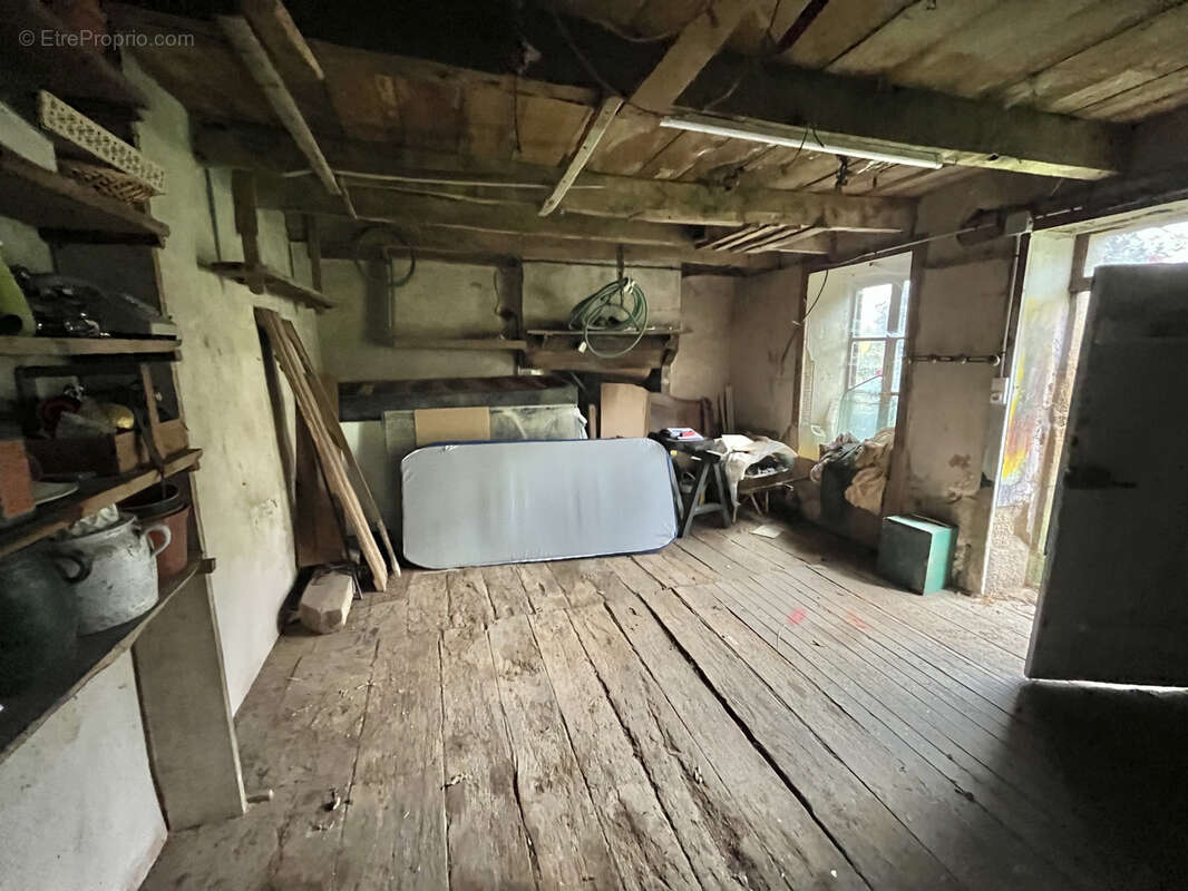 Terrain à SAINT-GENCE