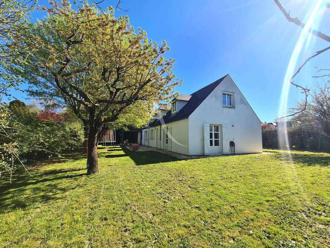 Maison Ozoir La Ferriere 6 pièce(s) 159.4 m2 - photo 3