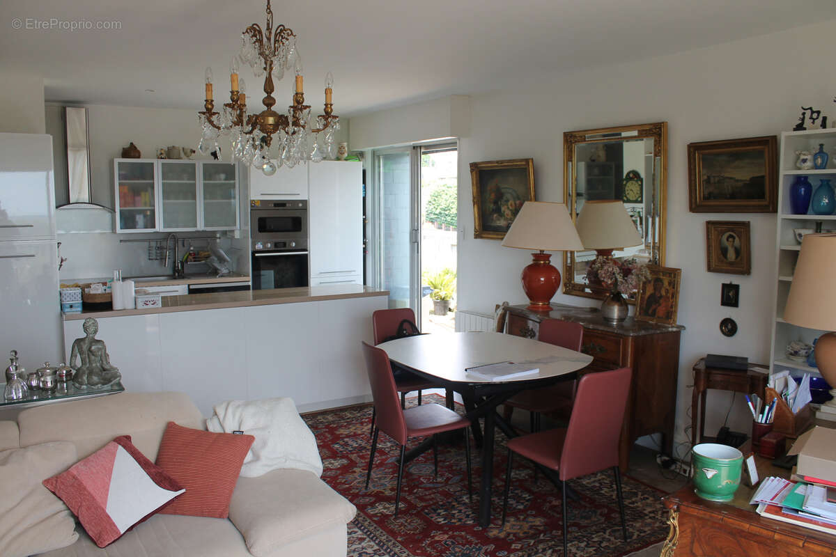 Appartement à SAINT-CYR-SUR-LOIRE