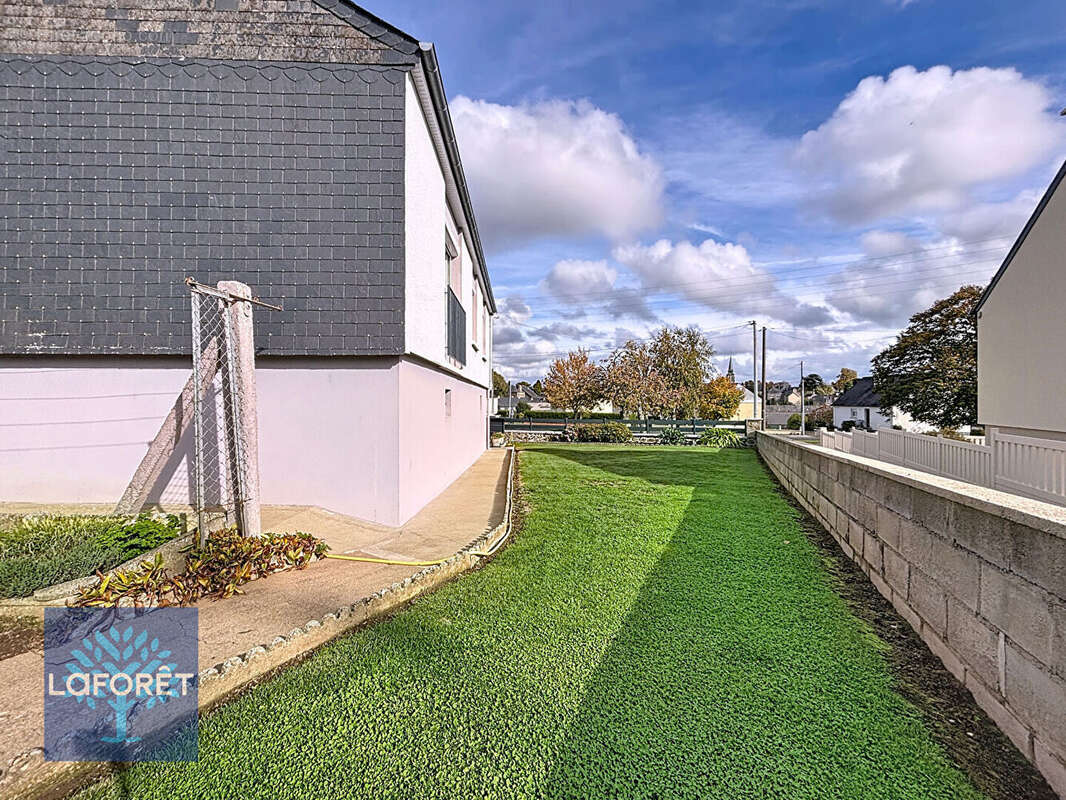 Maison à FOUGEROLLES-DU-PLESSIS