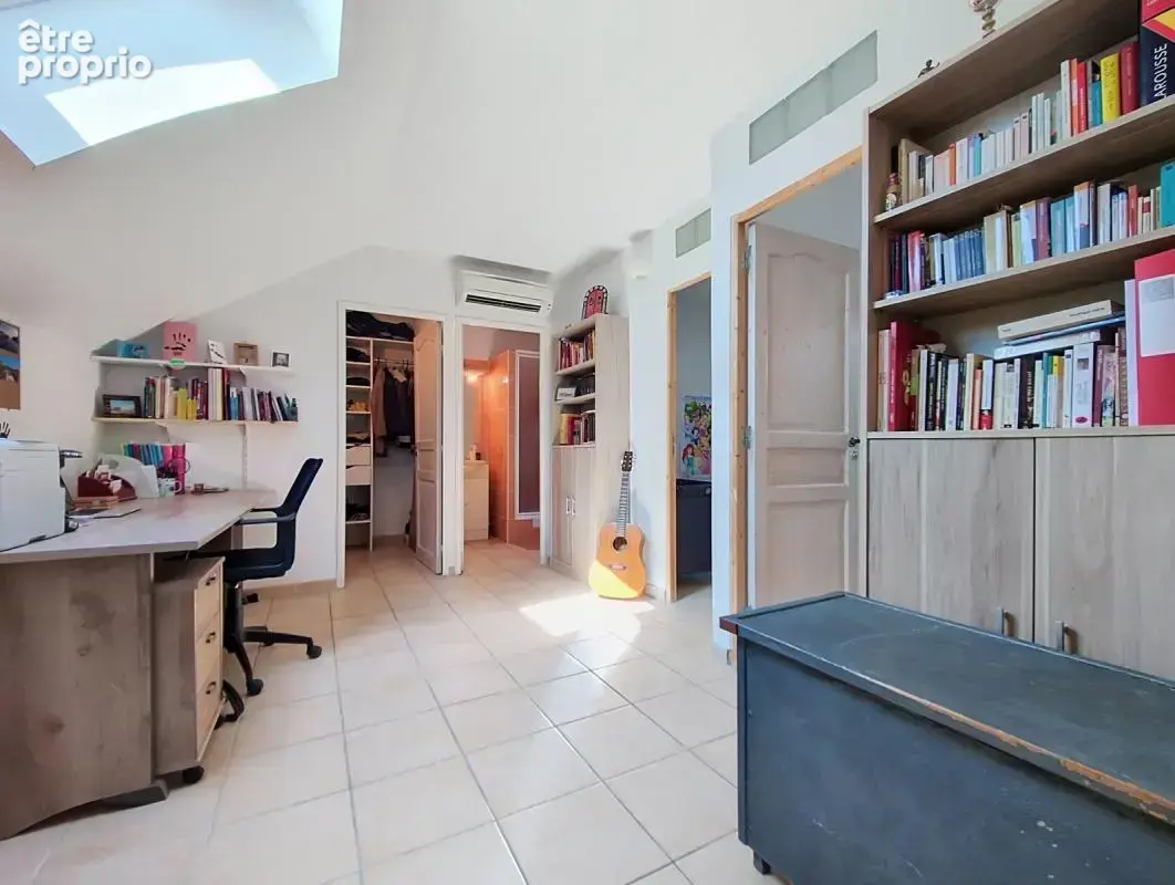 Nîmes centre– appartement 88 m² balcon, parking et ascenseur - photo 8