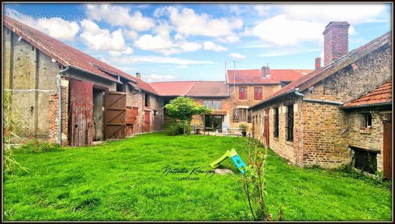 Proche de GRANDPRE (08) Authentique corps de ferme rénové de 172m² avec dépendances sur 1800m² de terrain - photo 31