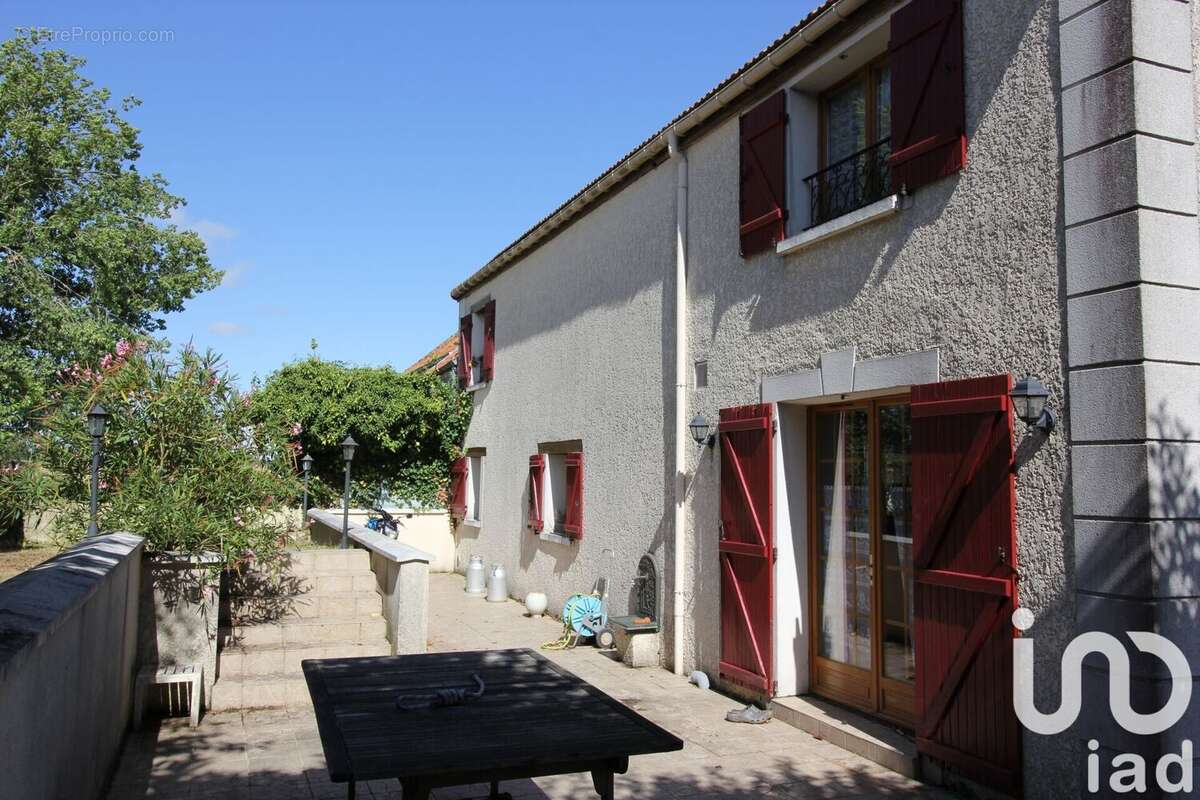 Photo 4 - Maison à SAINT-MESMES