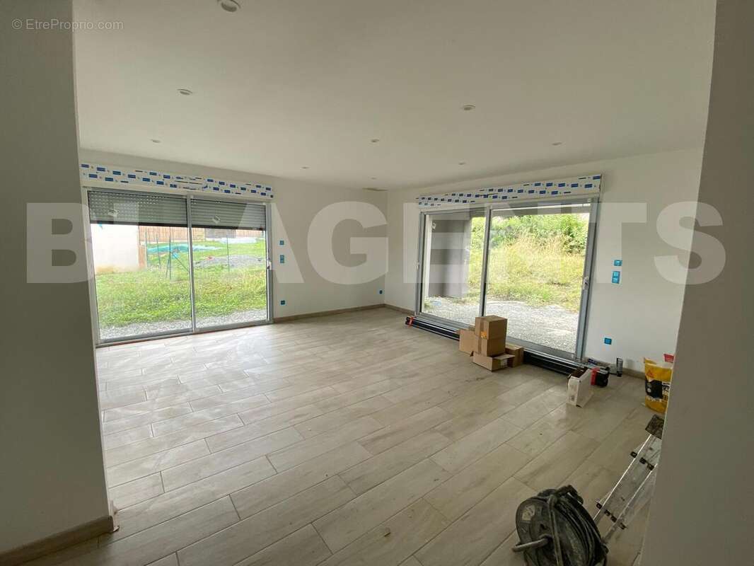 WhatsApp Image 2025-07-25 à 16 - Maison à AUBIGNE-RACAN