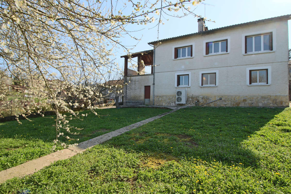Maison à PUY-L'EVEQUE