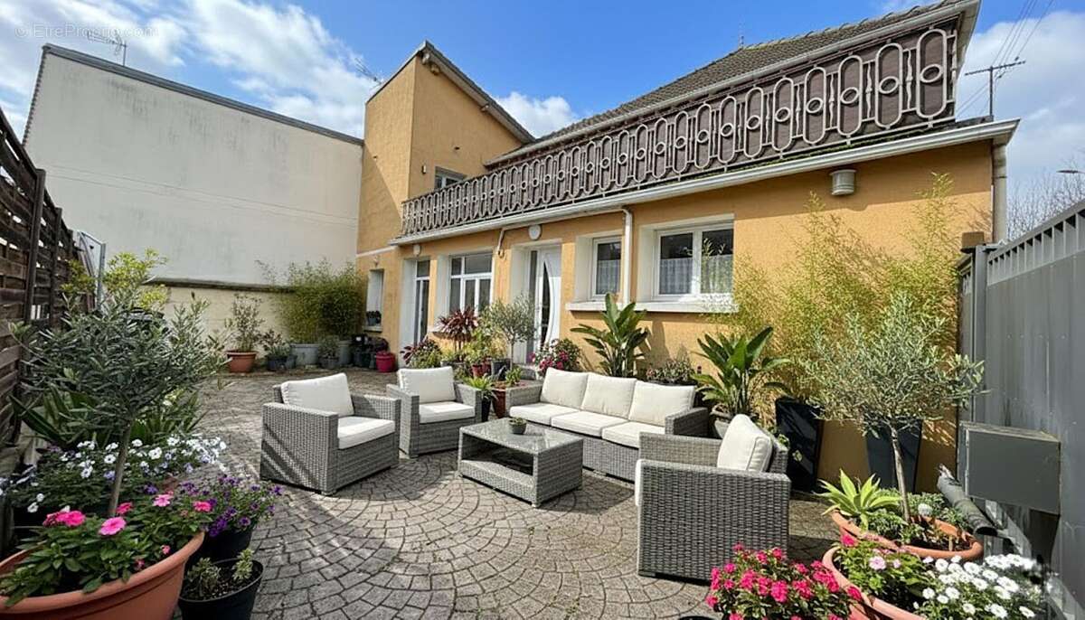 Maison à NEUILLY-PLAISANCE