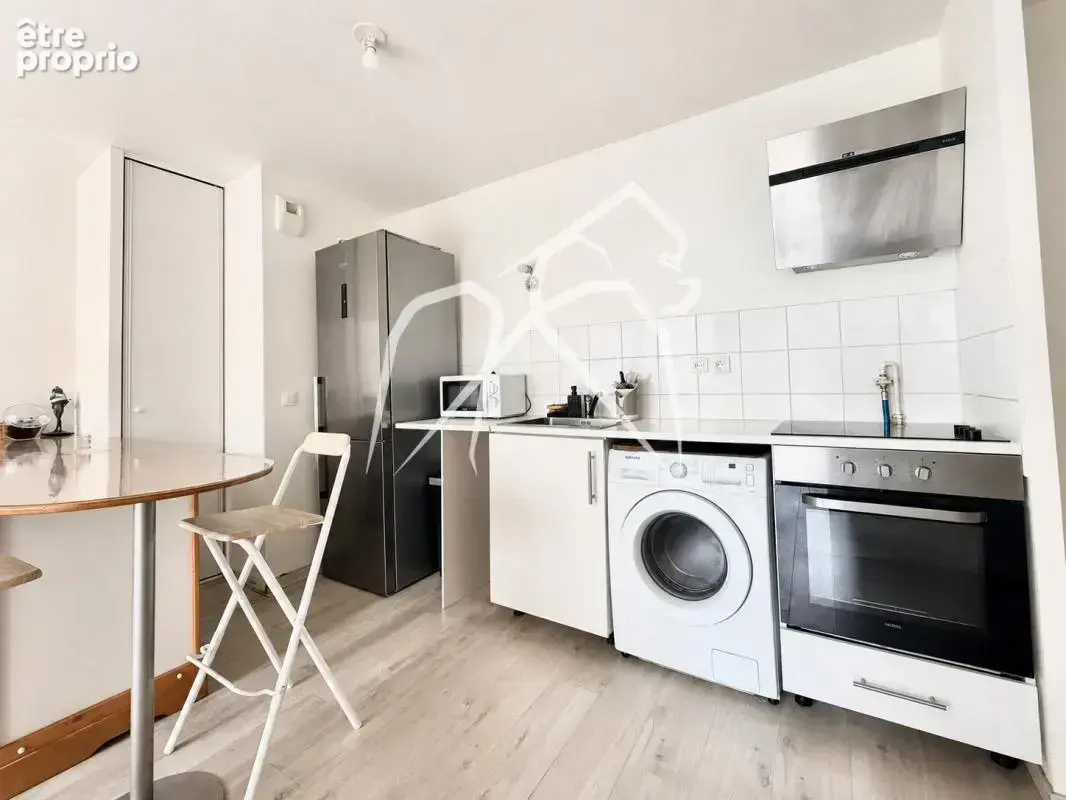Appartement  3 pièces  2 chambres  Parking et balcon  Rouen Gauche  58.52 m² - photo 2