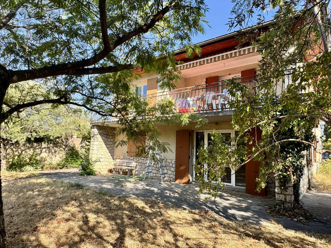 Nyons proche du centre villa avec jardin - photo 2