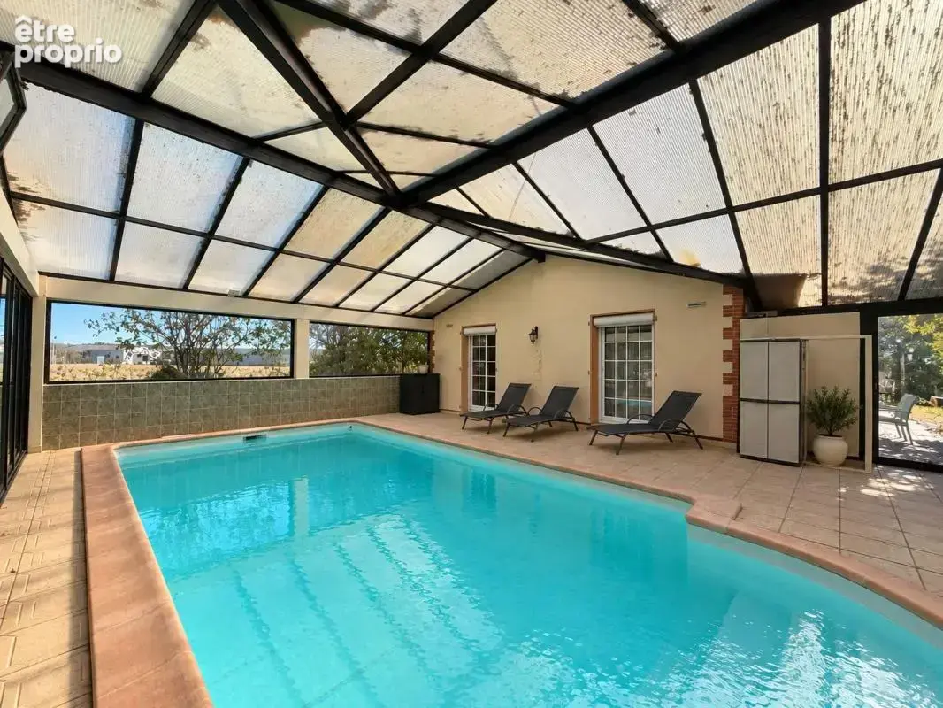 Maison T6 - double garage - piscine - sous sol - photo 9