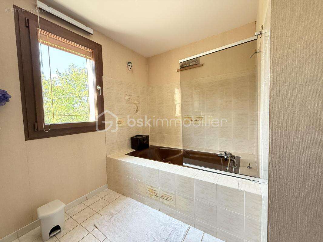 Maison à LAMARCHE-SUR-SAONE