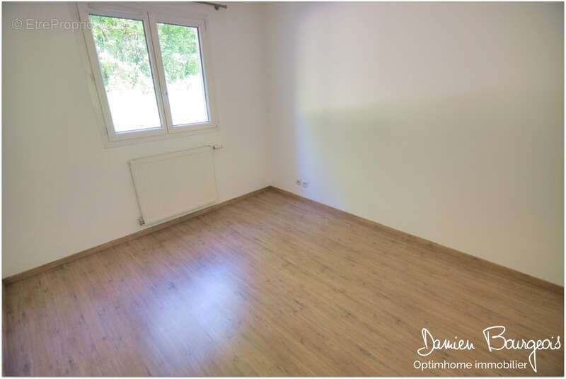 Appartement à SERGY