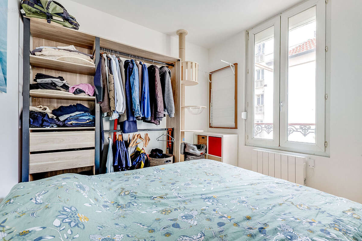 Appartement à PARIS-14E