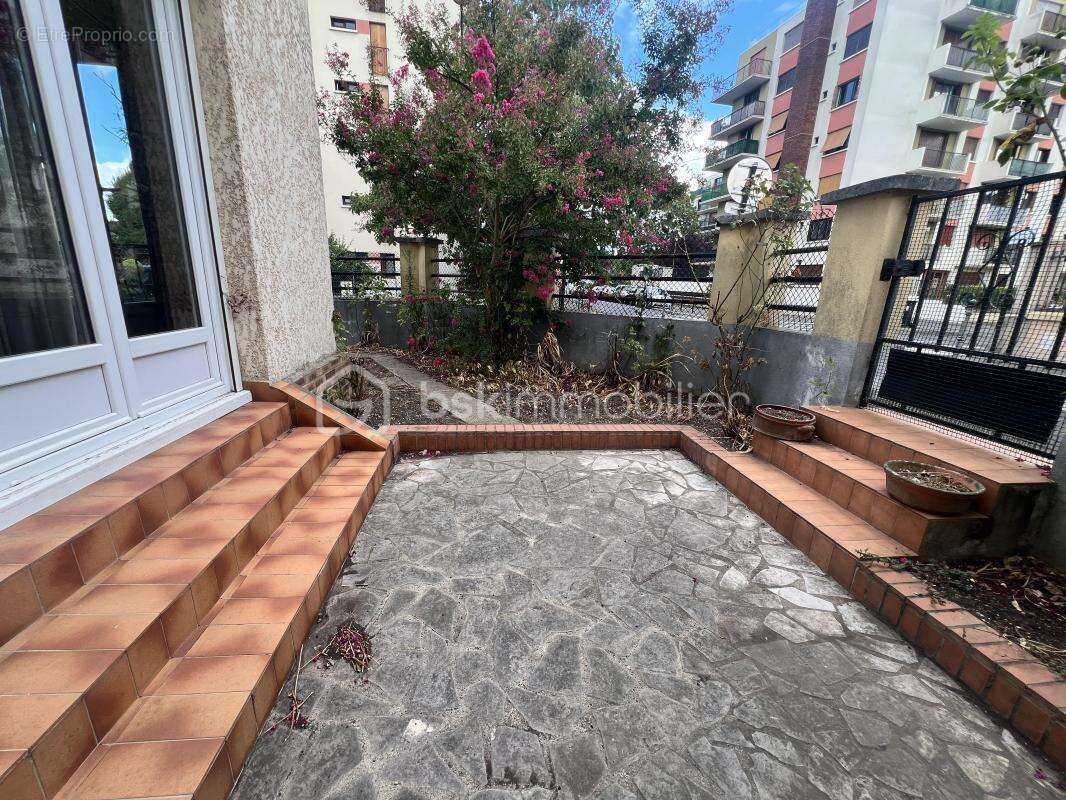 Maison de charme 77 m²/Sous-sol total/Garage Un beau potentiel à révéler - photo 3