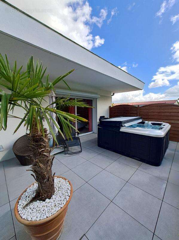 Maison à SAINT-JEAN-SUR-MOIVRE