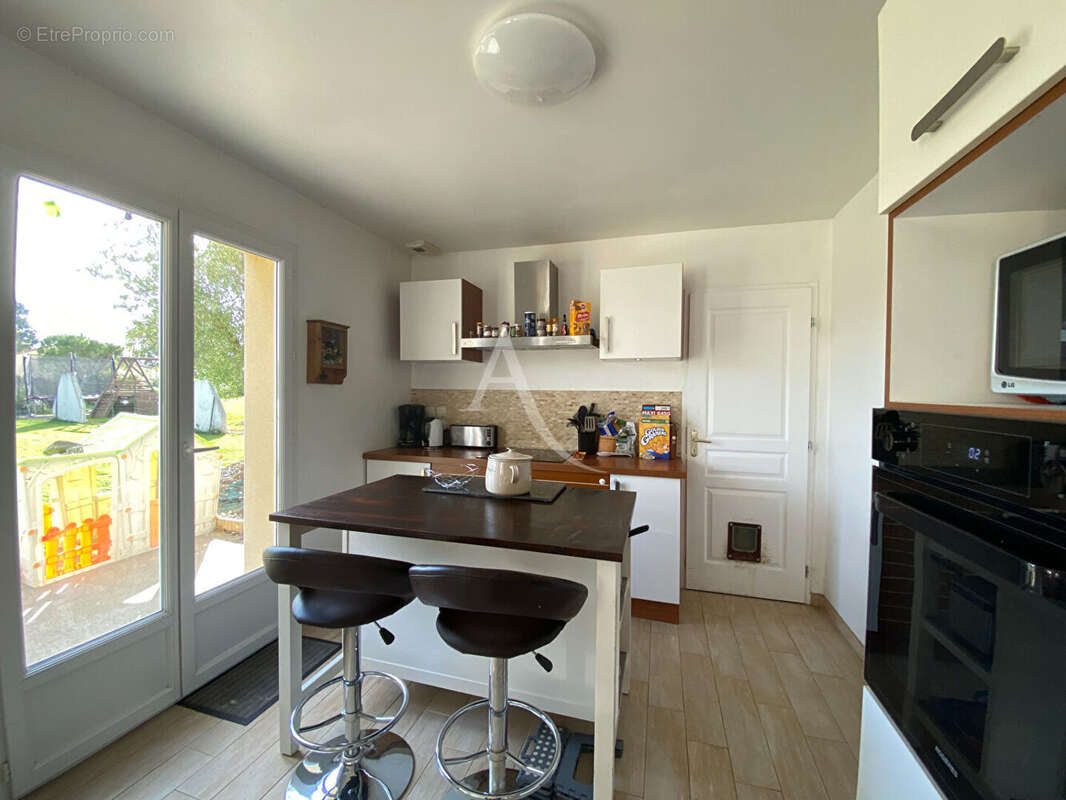 Maison à SAINT-ETIENNE-DE-MER-MORTE