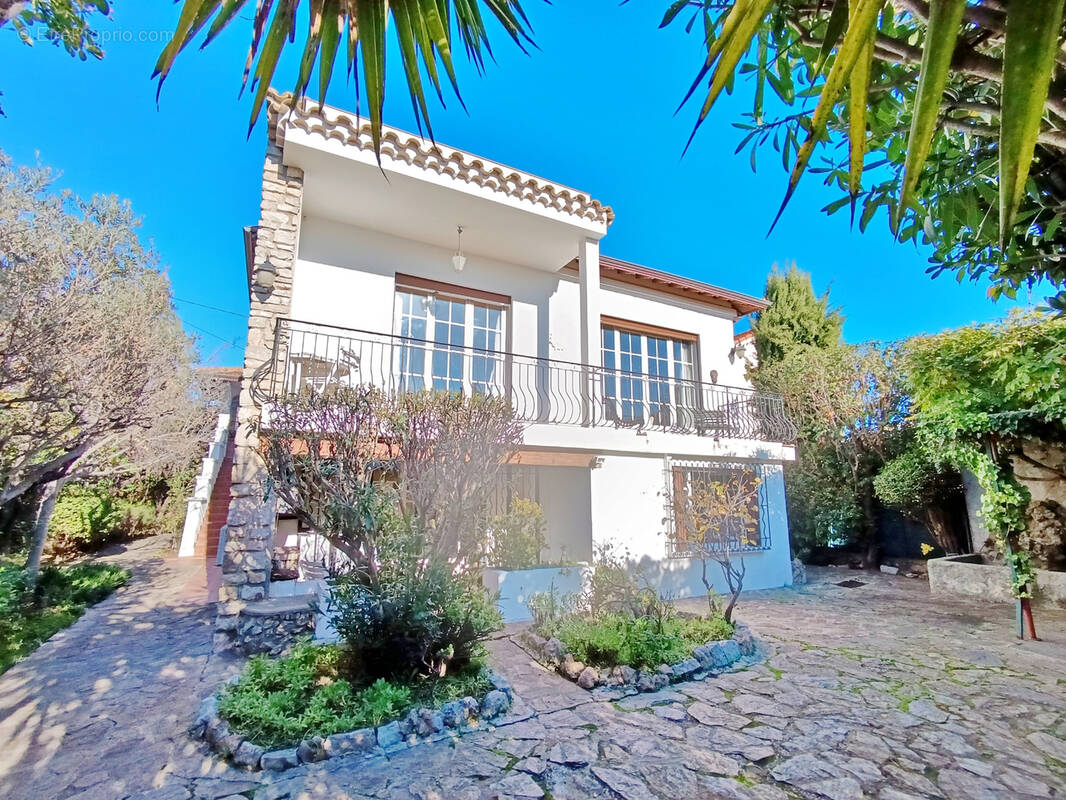 Maison à HYERES