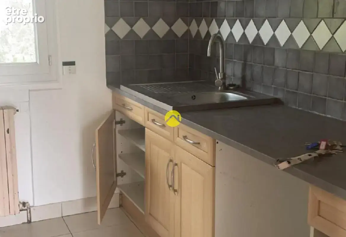 Maison 3 pièces 85 m² à vendre à La Guerche-Sur-L'aubois (18150) - photo 2