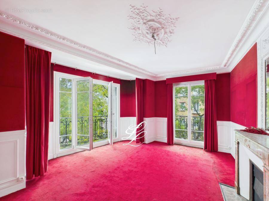 Appartement à PARIS-15E