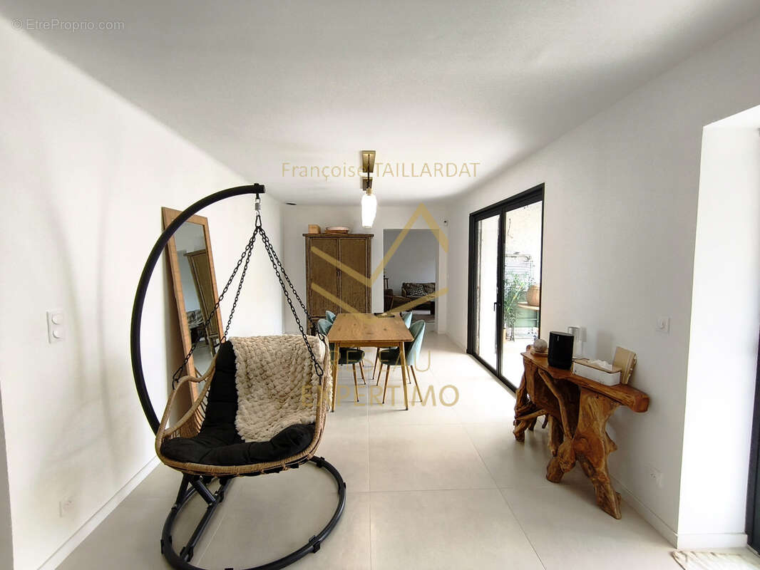 Maison renovee de plain pied quartier recherche proche de la ville - photo 9