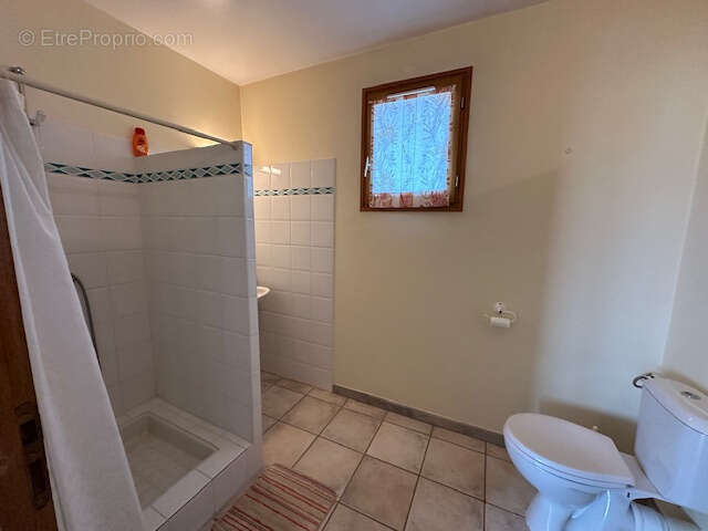 Maison à PERNES-LES-FONTAINES