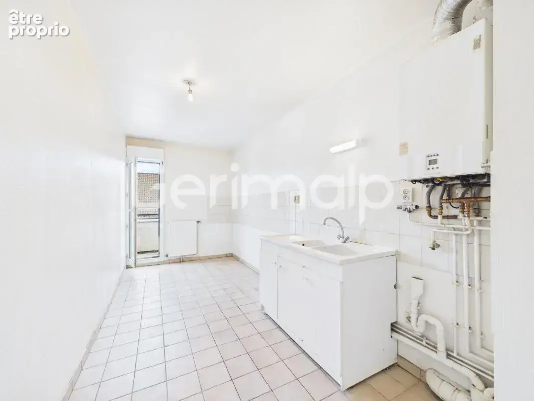 Vente - Appartement - 3 pièces + cuisine - 72,10 m² - 285 000 € - photo 7