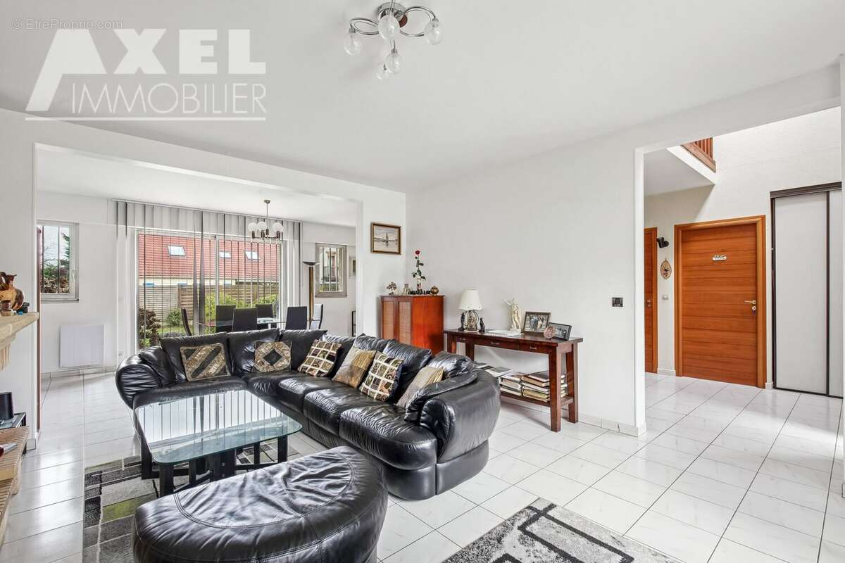 Maison à BOIS-D'ARCY