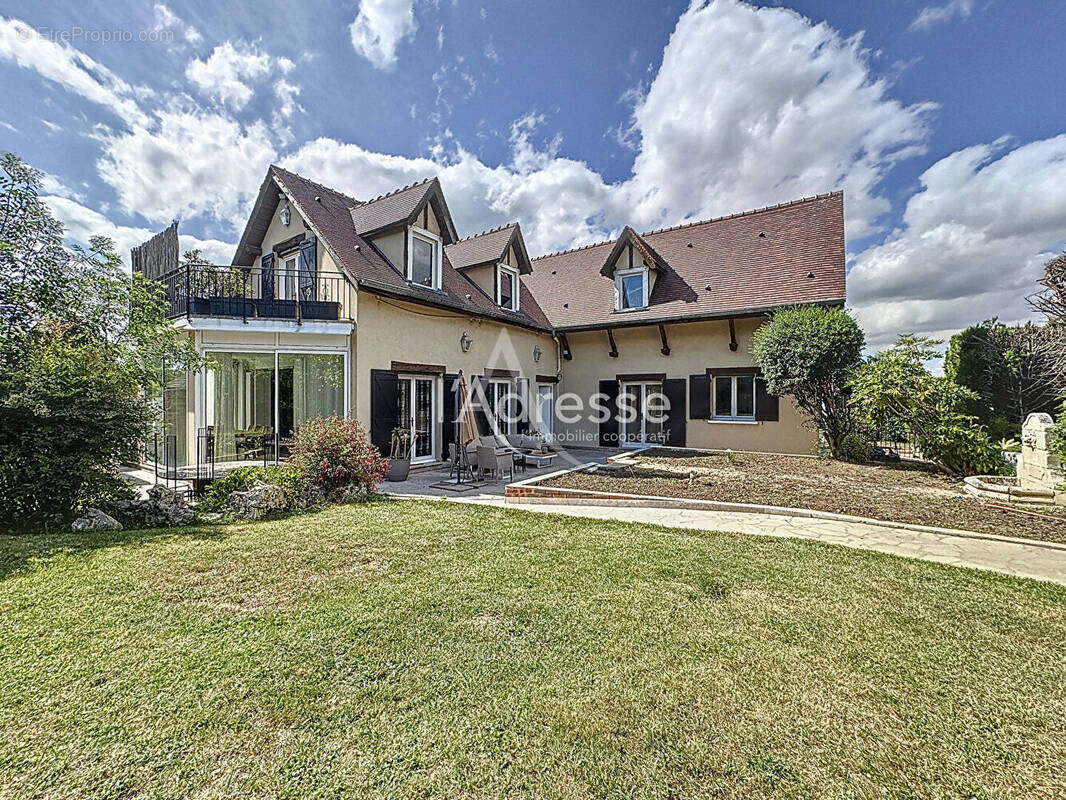 Maison à MONTEVRAIN