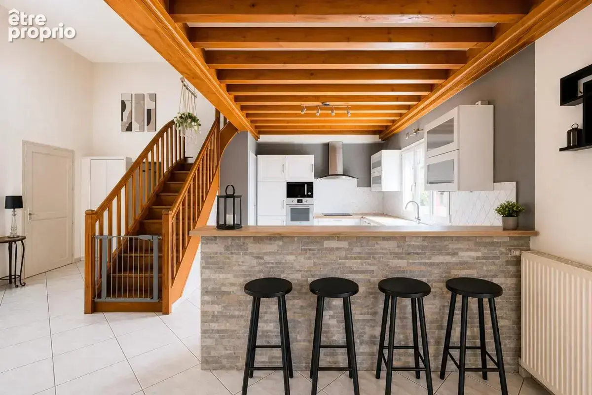 Maison de 7 pièces de 180 m² à Jassans-Riottier - photo 12