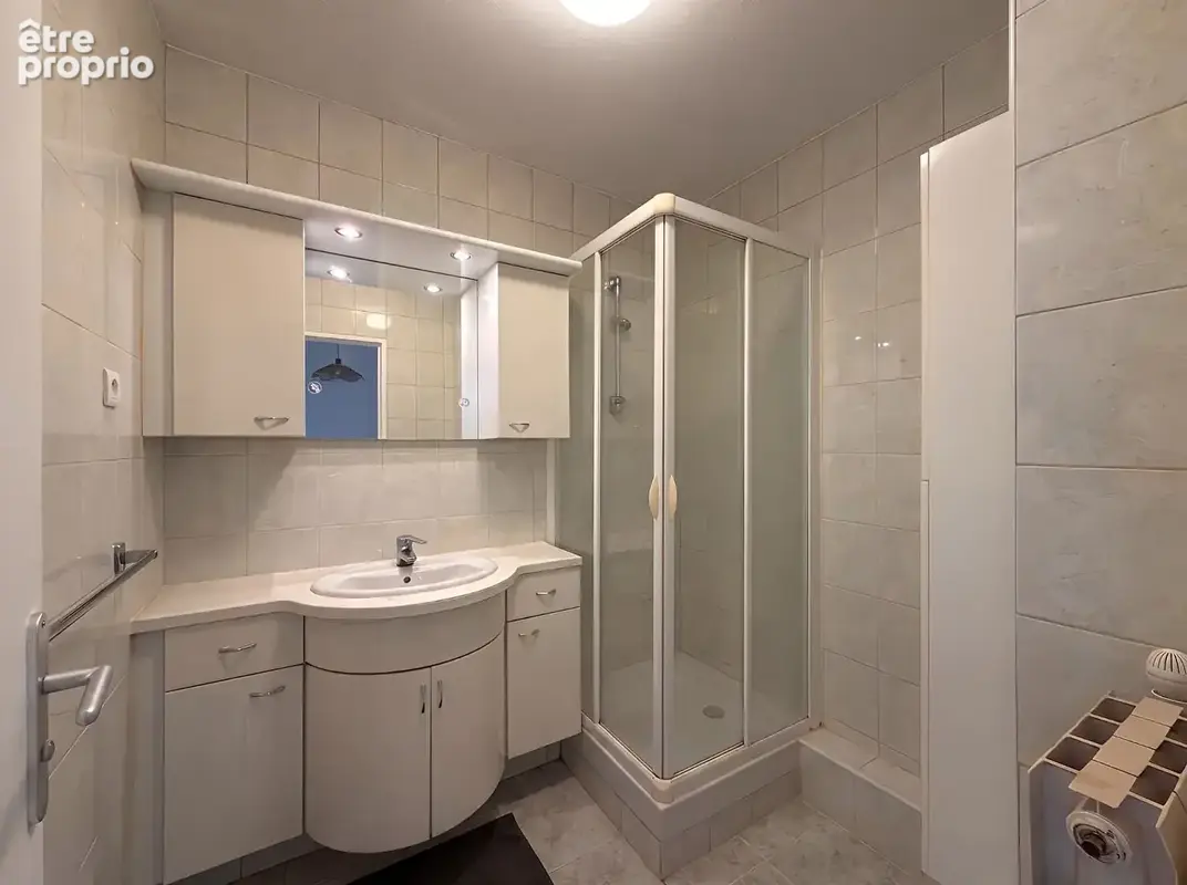 Aix-en-Provence OUEST - Appartement T4 de 80 m² avec terrasse, cave et ascenseur - photo 7