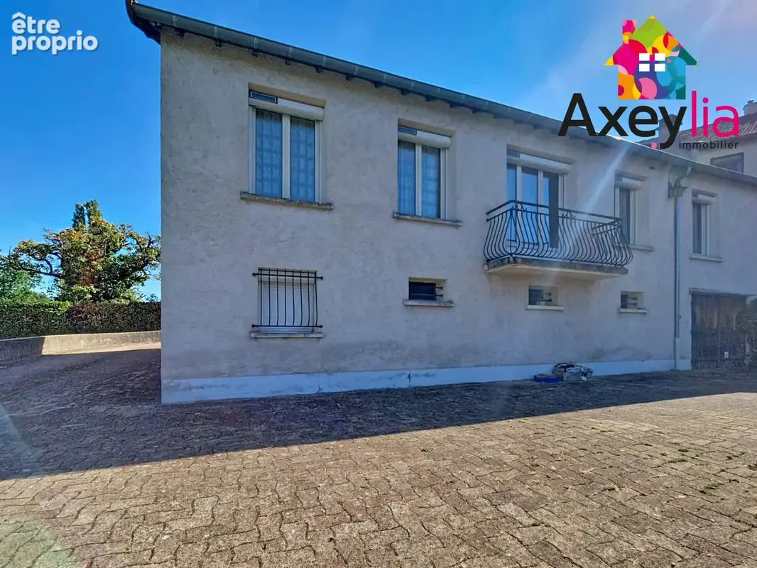 A vendre - roanne - maison sur sous sol avec grand garage independant - photo 2