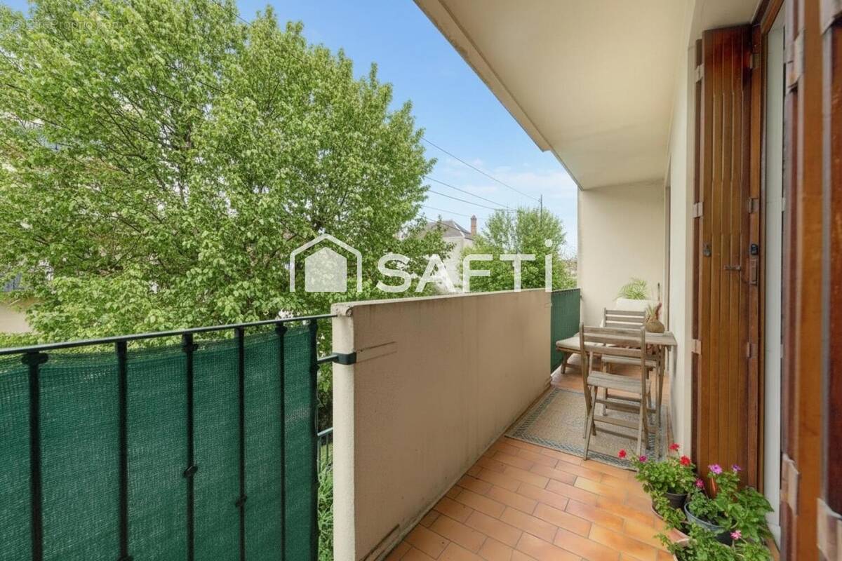 Photo 1 - Appartement à SAINT-MAUR-DES-FOSSES