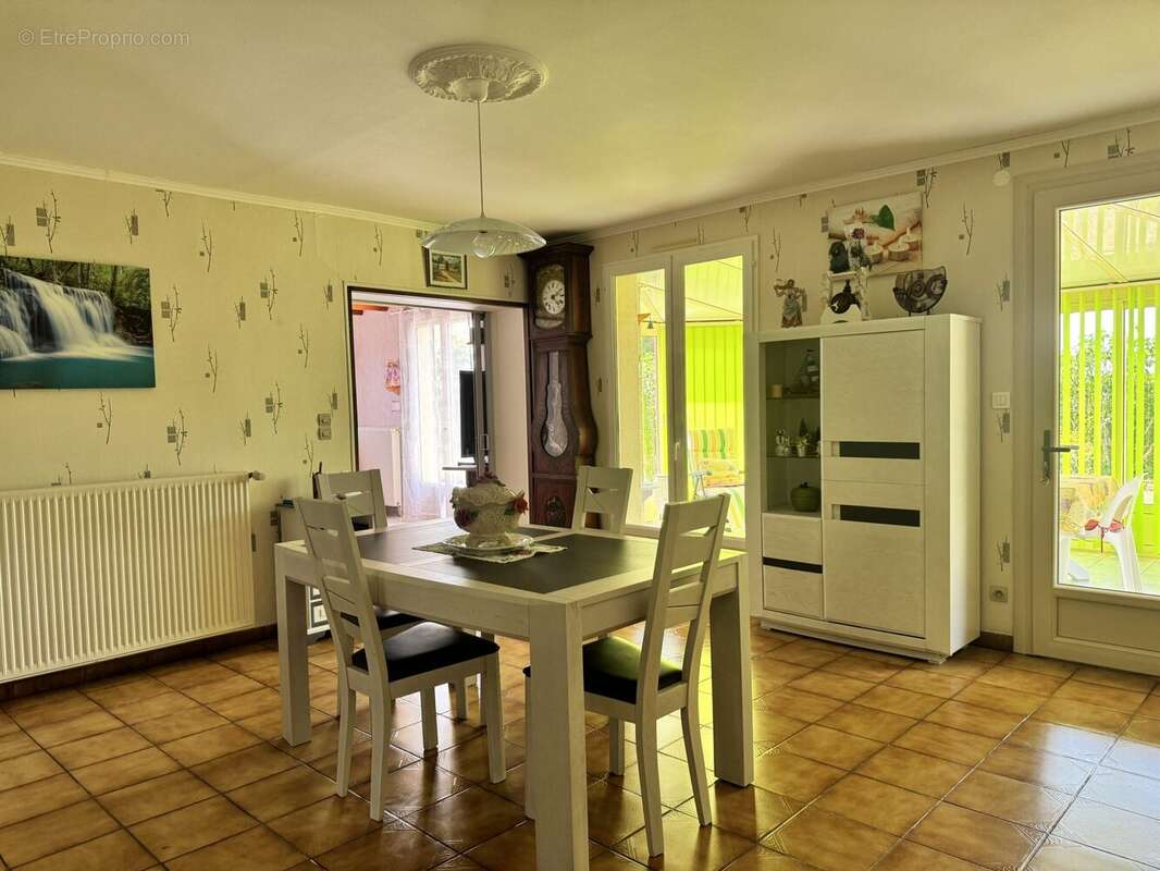 Maison 107 m² à Semussac  - photo 5
