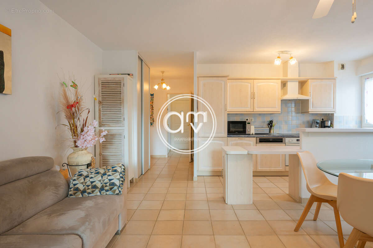 Appartement à BORMES-LES-MIMOSAS
