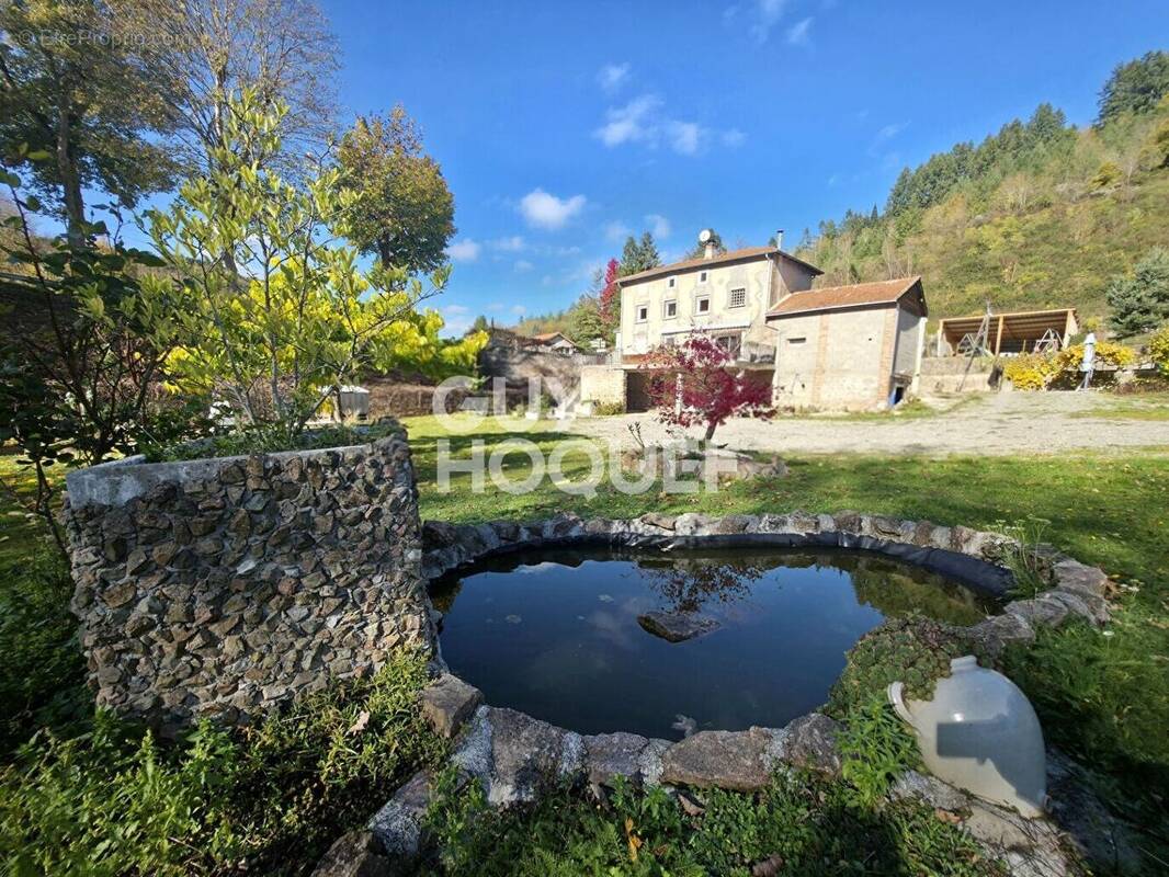 Maison à SAINT-JULIEN-LA-VETRE