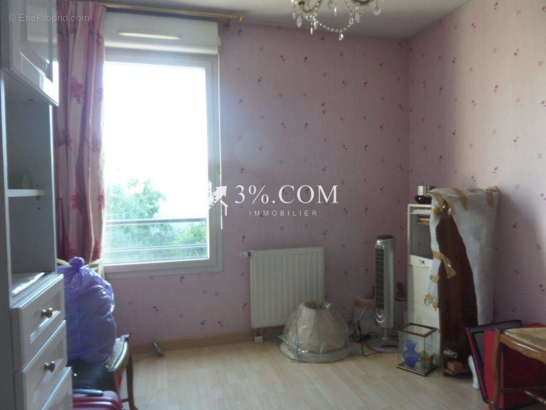 Appartement à FRESNES
