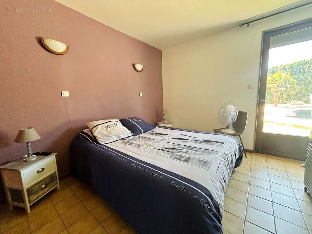 Maison à SAINT-JEAN-DE-MUZOLS