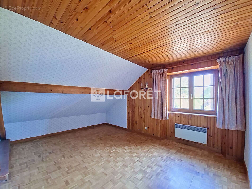 Maison Yerres 6 chambres + T2 avec accès indépendant. - photo 10