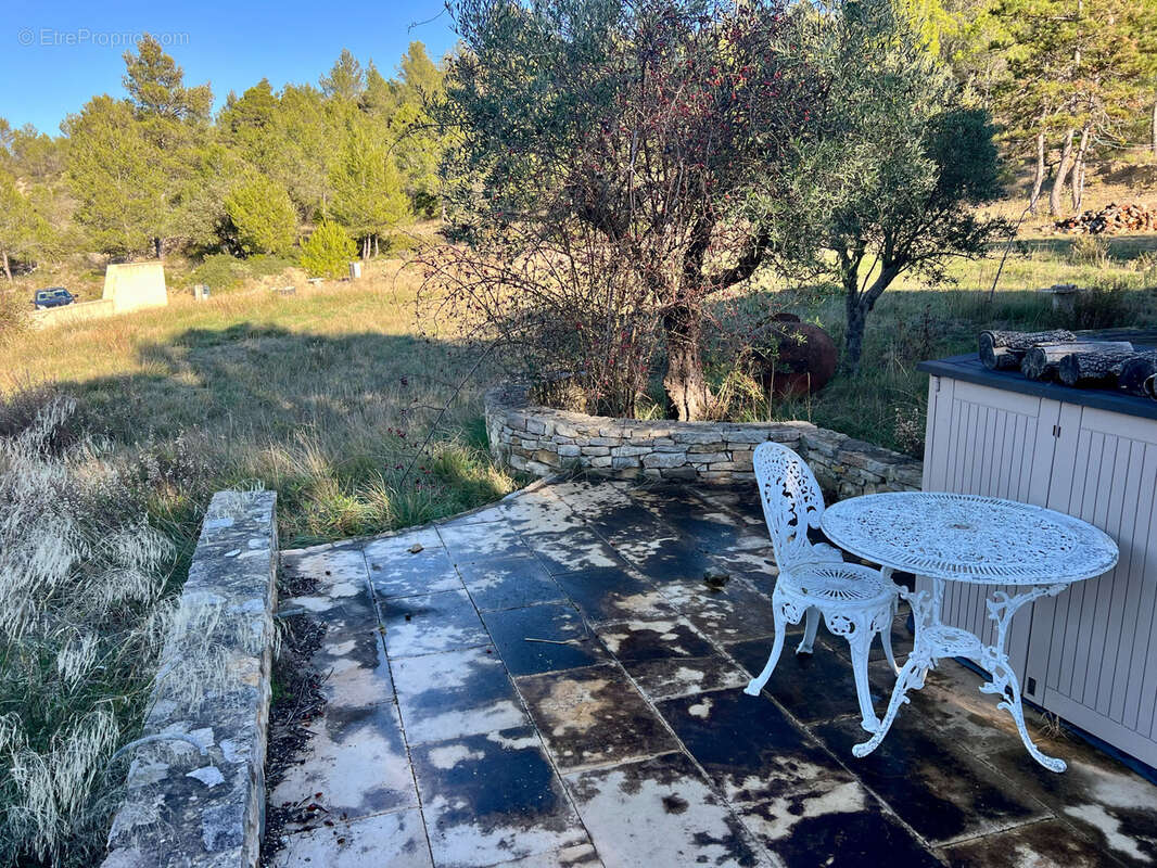 Maison à SAINT-PIERRE-DES-CHAMPS