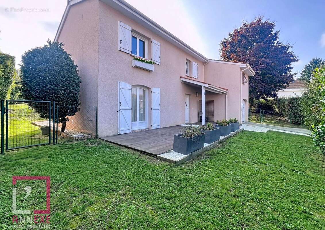 Maison à CAILLOUX-SUR-FONTAINES