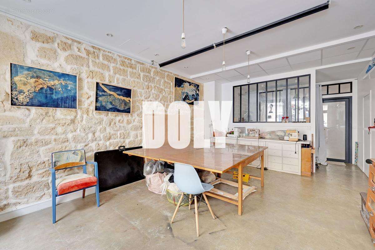 Appartement à PARIS-11E