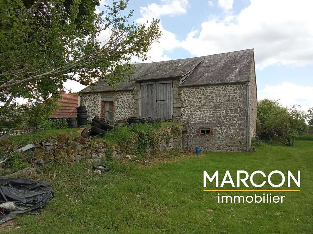 Maison à SAINTE-FEYRE