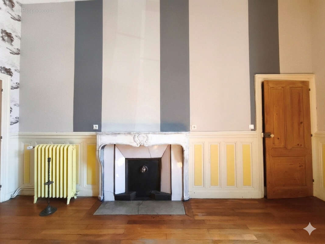 Appartement à GRAY