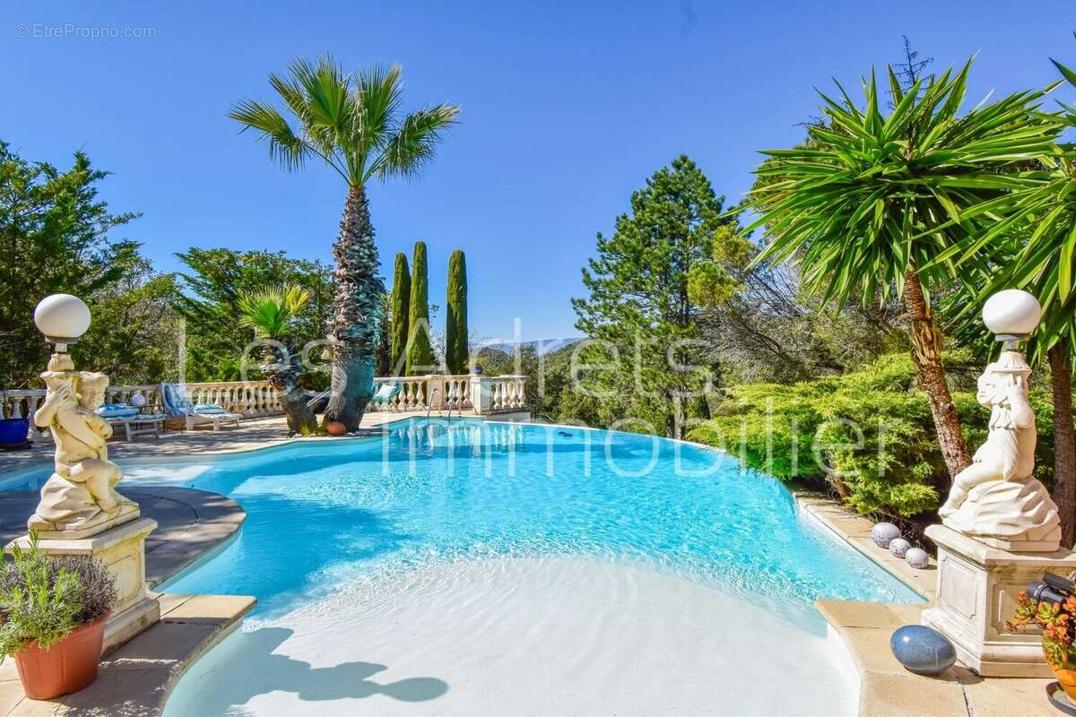 Maison à LES ADRETS-DE-L'ESTEREL