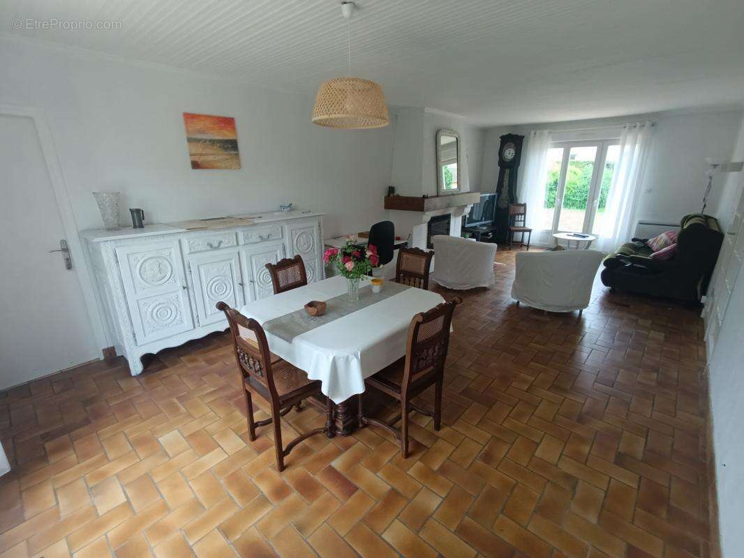 Appartement à LOUE